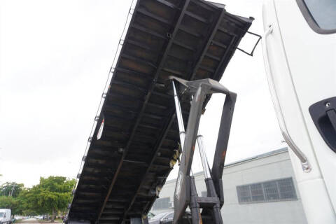 2015 Freightliner M2 106