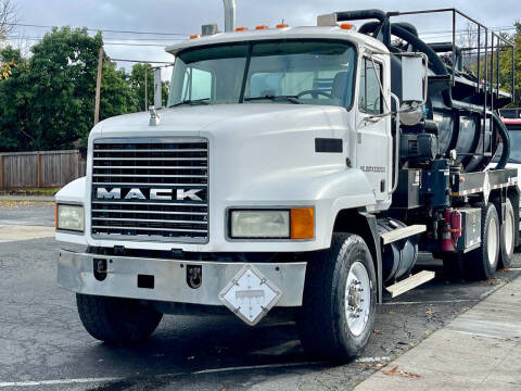 2001 Mack CH612