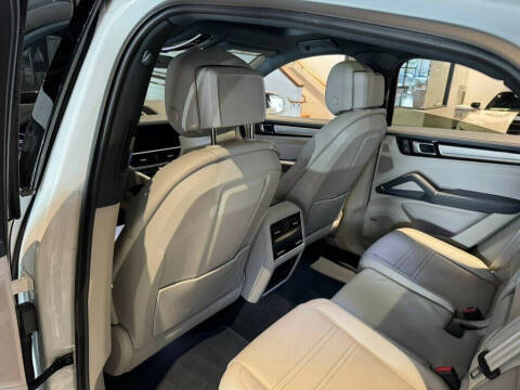 2023 Porsche Cayenne