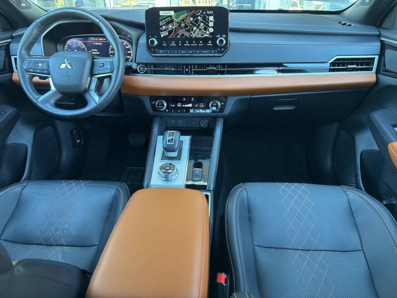 2024 Mitsubishi Outlander SEL