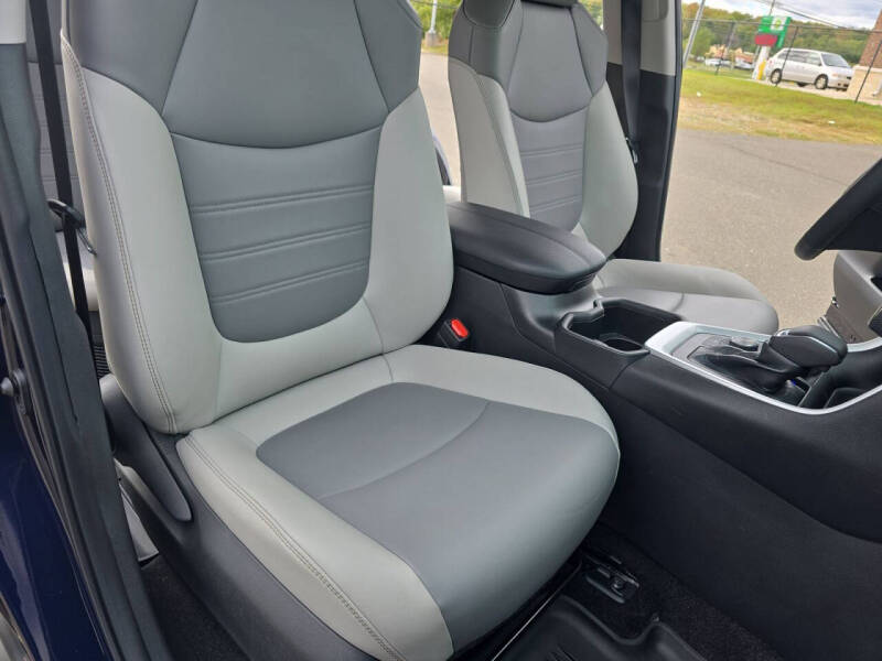 2024 Toyota RAV4 Hybrid XLE Premium