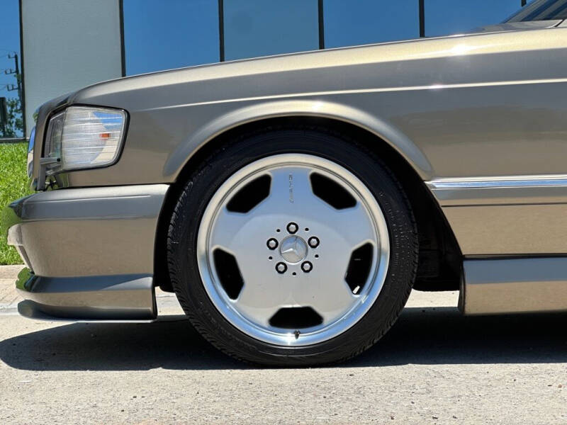 1987 Mercedes-Benz 560-Class 560 SEC