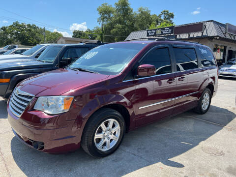 2009 Chrysler Town and Country for sale at Bay Auto wholesale in Tampa FL