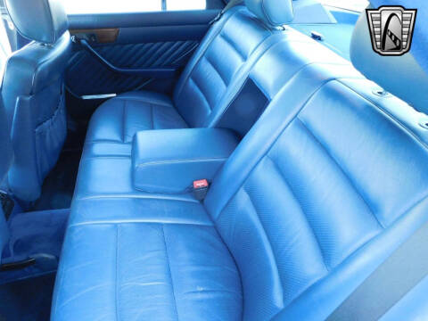 1990 Mercedes-Benz 300-Class 300 SE