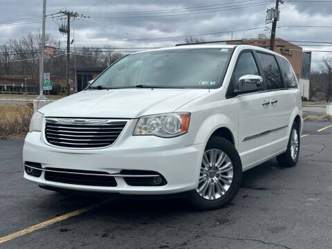 2013 Chrysler Town and Country for sale at MAGIC AUTO SALES in Little Ferry NJ
