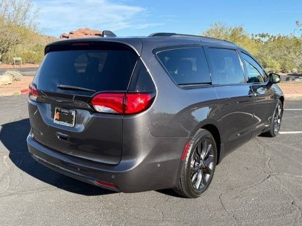 2019 Chrysler Pacifica Touring L