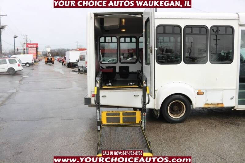 2010 Ford E-Series HANDICAP WHEELCHAIR BUS's photo