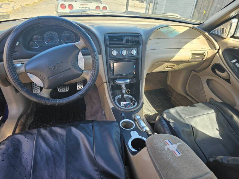 2003 Ford Mustang Deluxe