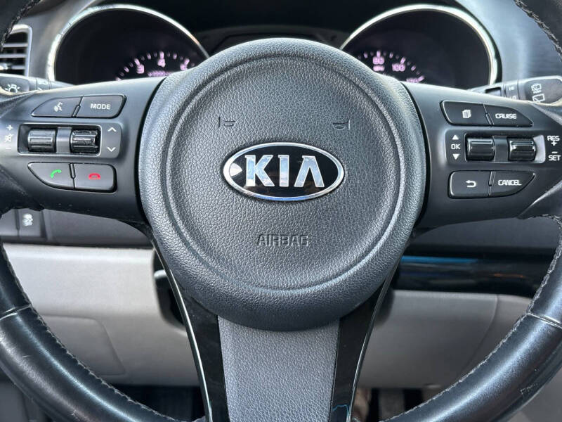 2016 Kia Sedona LX