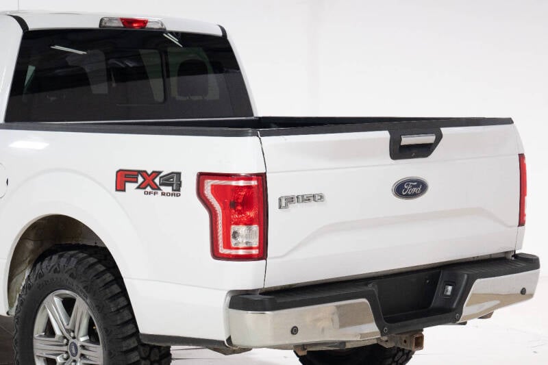 2015 Ford F-150 XLT photo 19