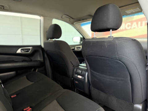 2020 Nissan Pathfinder S