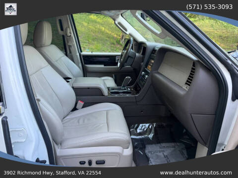 2017 Lincoln Navigator Select