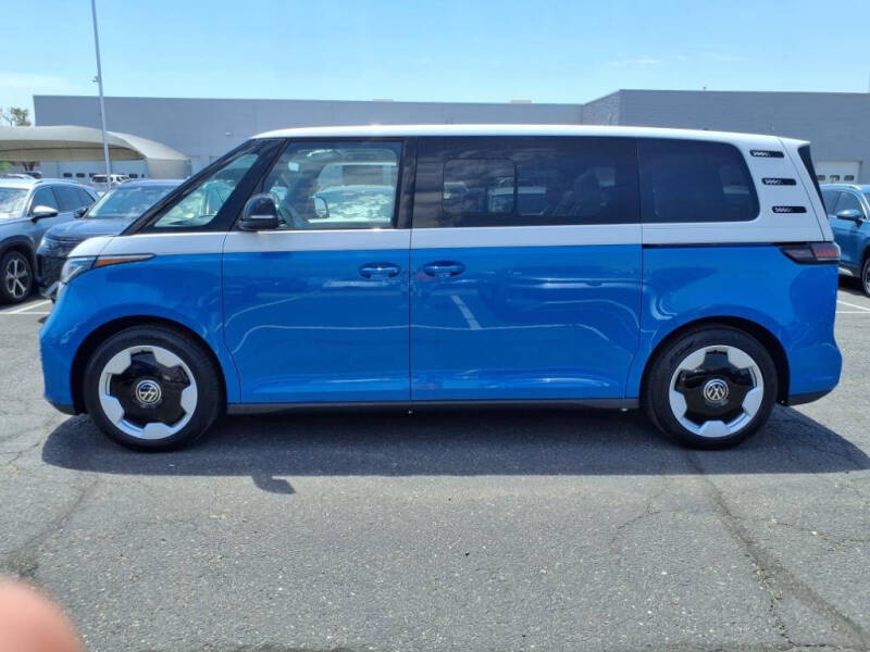 2025 Volkswagen ID. Buzz Pro S Plus