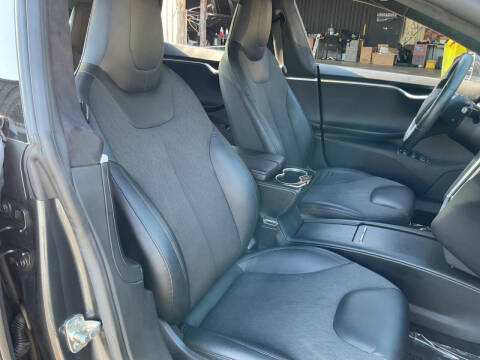 2016 Tesla Model S 70