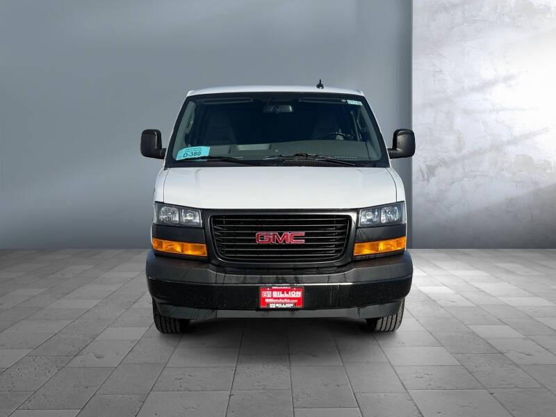 2023 GMC Savana 2500