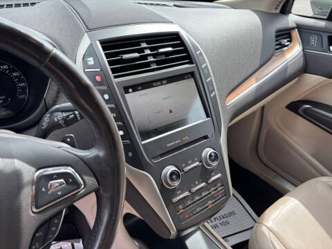 2017 Lincoln MKC Select