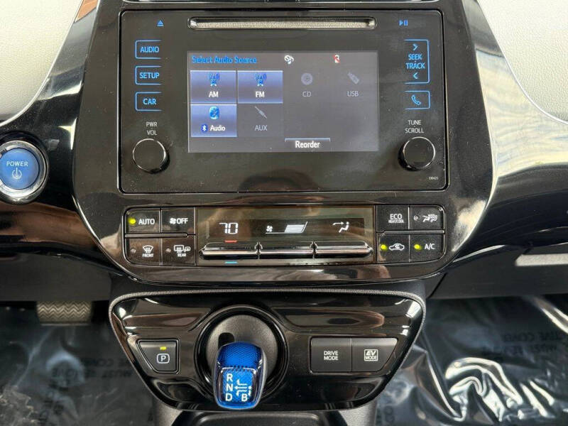 2019 Toyota Prius LE