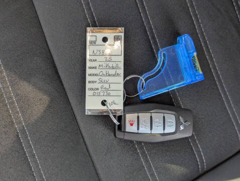 2025 Mitsubishi Outlander SE