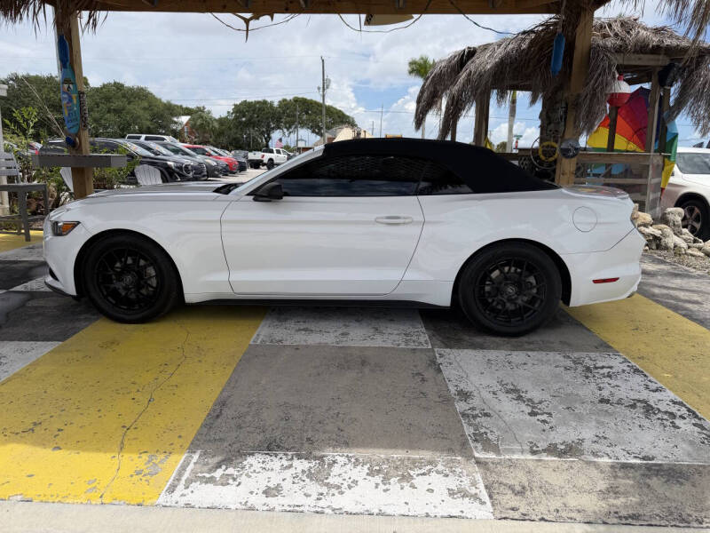 2016 Ford Mustang V6