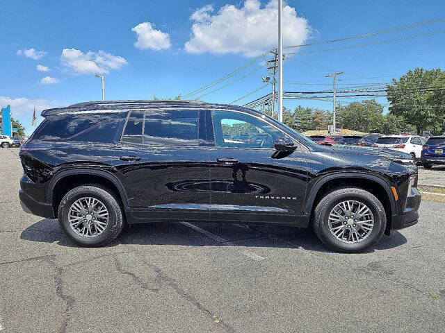 2024 Chevrolet Traverse LT