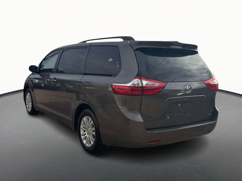 2017 Toyota Sienna