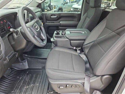 2025 GMC Sierra 2500HD Pro