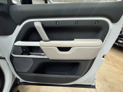 2023 Land Rover Defender 130 First Edition