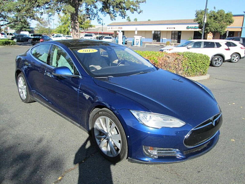 2015 Tesla Model S 90D