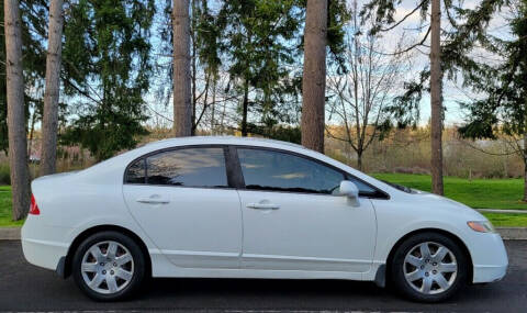 2008 Honda Civic for sale at CLEAR CHOICE AUTOMOTIVE in Milwaukie OR