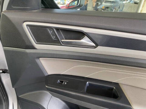 2021 Volkswagen Atlas Cross Sport V6 SE R-Line 4Motion