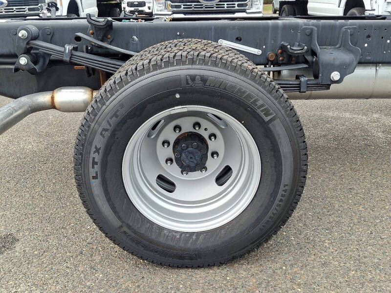 2025 Ford F-350 Super Duty XL