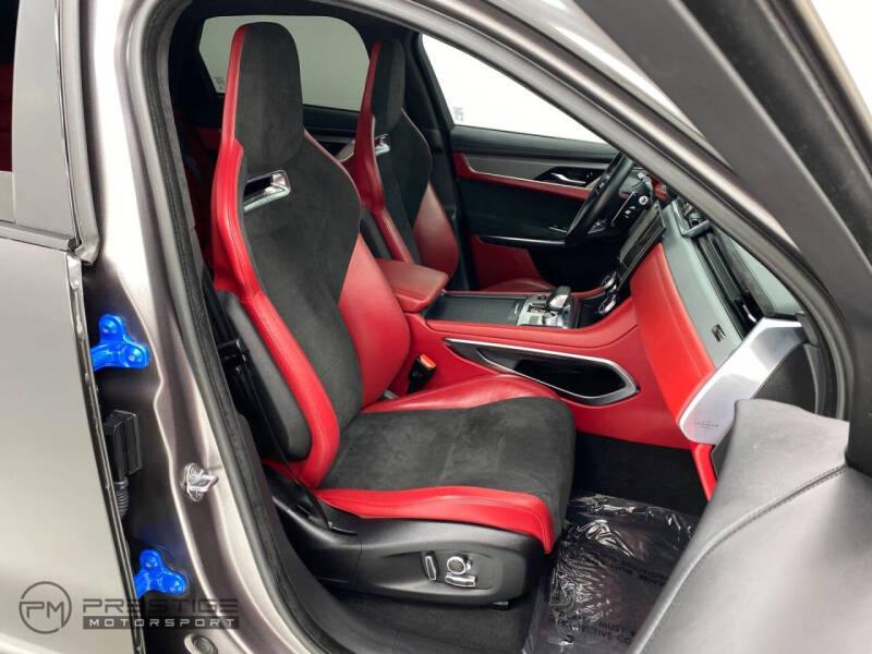 2022 Jaguar F-PACE SVR