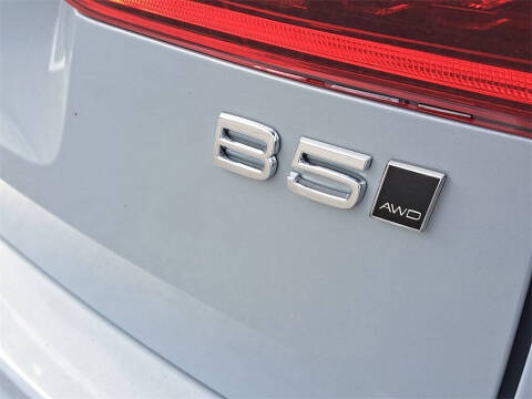 2026 Volvo XC60 B5 Core