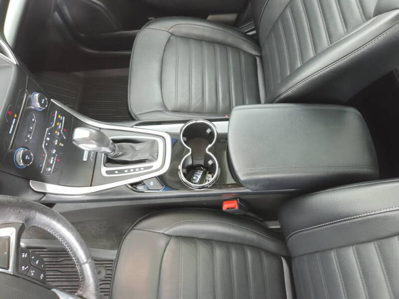 2017 Ford Edge SEL
