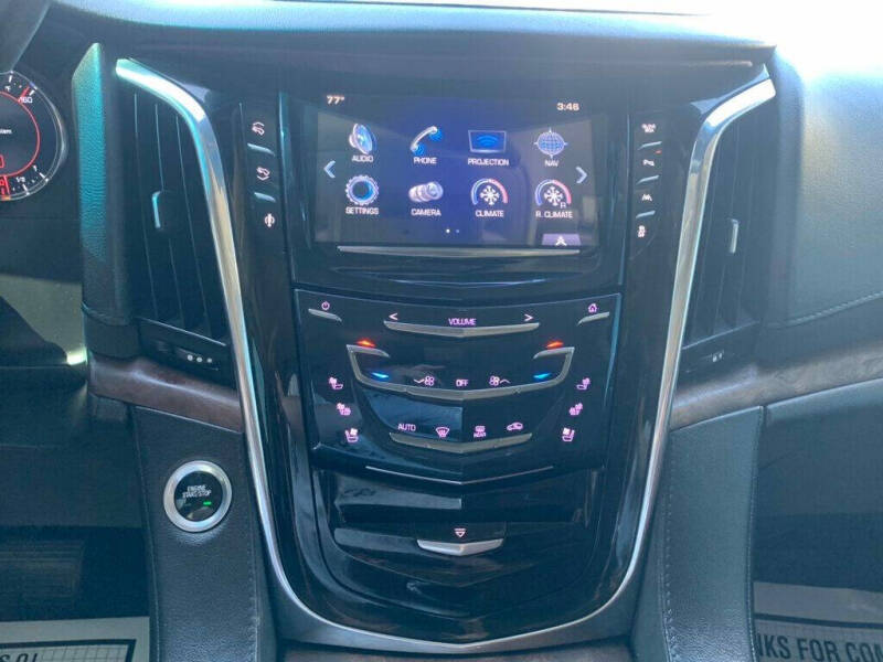 2016 Cadillac Escalade Luxury Collection