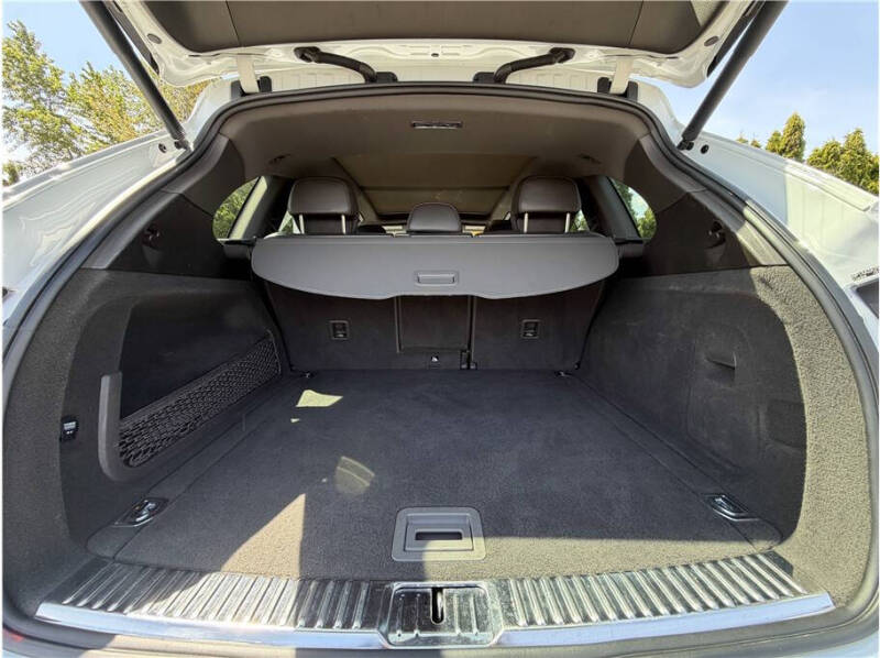 2017 Porsche Cayenne Platinum Edition