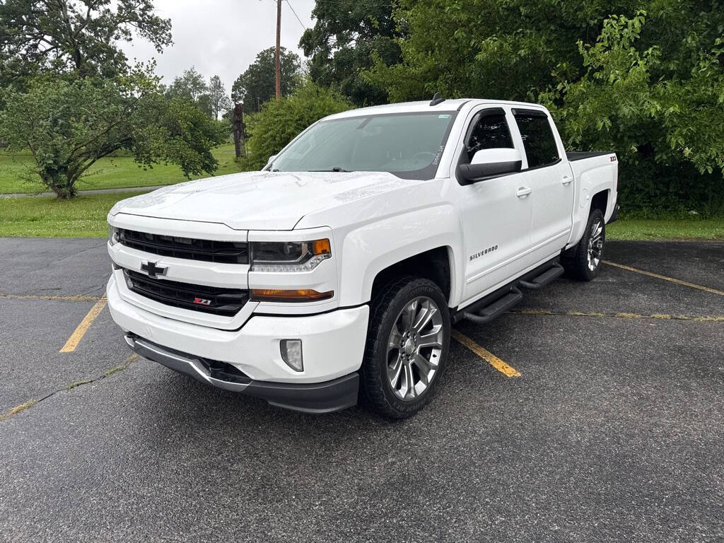 White 2017 Chevrolet Silverado 1500 LT 1