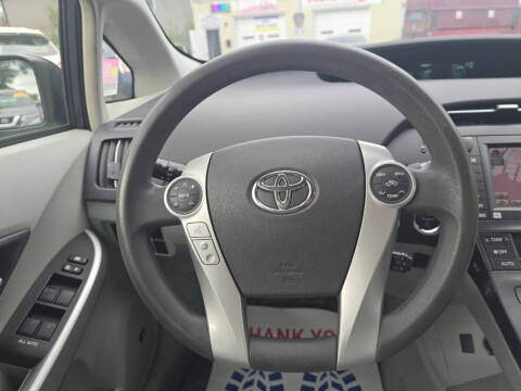 2010 Toyota Prius II