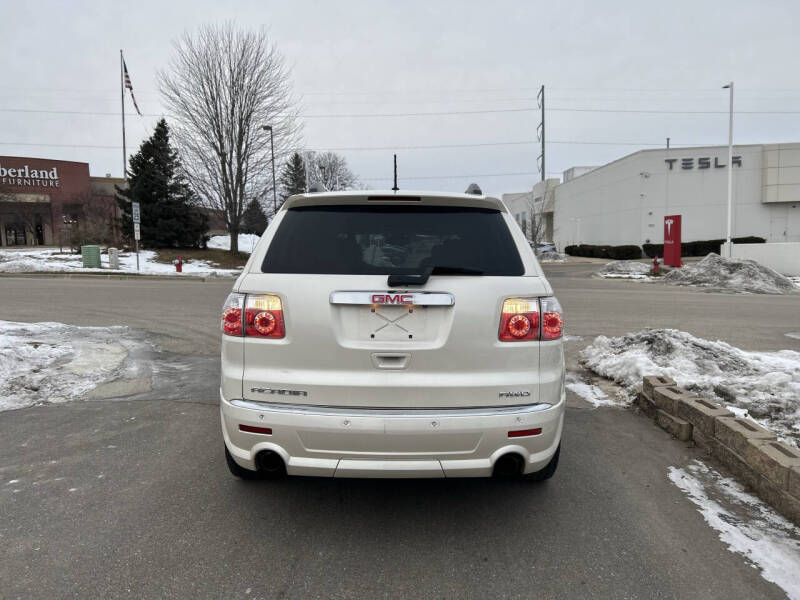 2011 GMC Acadia Denali