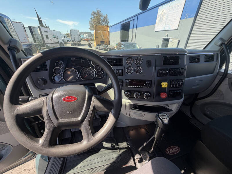 2021 Peterbilt 579