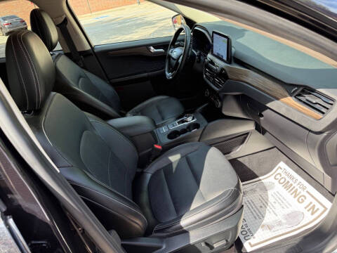 2020 Ford Escape Titanium