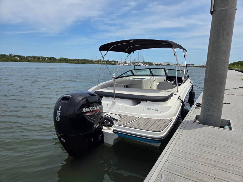 2022 Sea Ray SPX 190