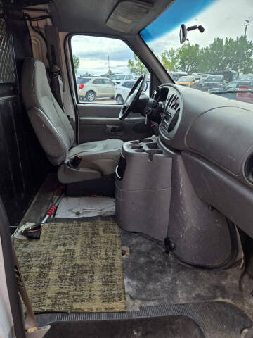 2002 Ford E-Series E-250