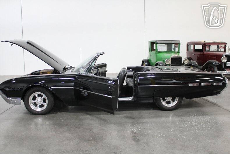 1962 Ford Thunderbird