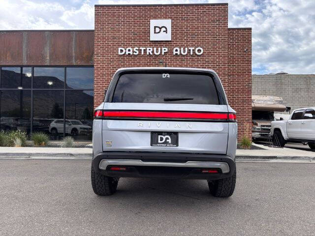 2024 Rivian R1S Adventure