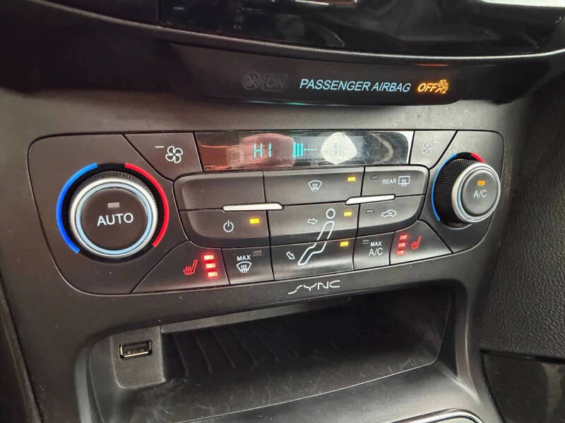 2017 Ford Focus Titanium