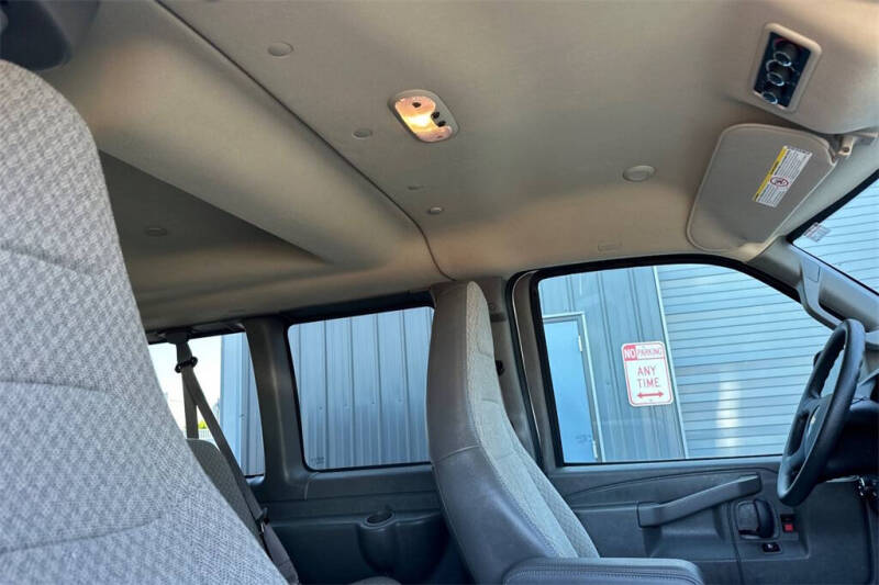 2024 Chevrolet Express LT 3500