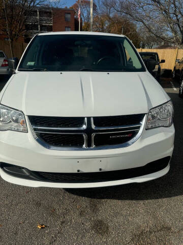 2016 Dodge Grand Caravan for sale at Charlie's Auto Sales in Quincy MA