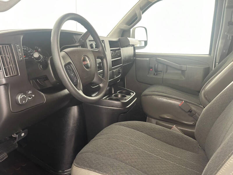 2024 GMC Savana 2500