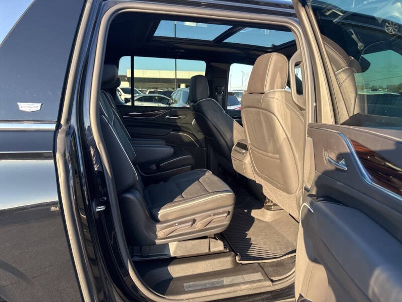 2023 Cadillac Escalade ESV Premium Luxury